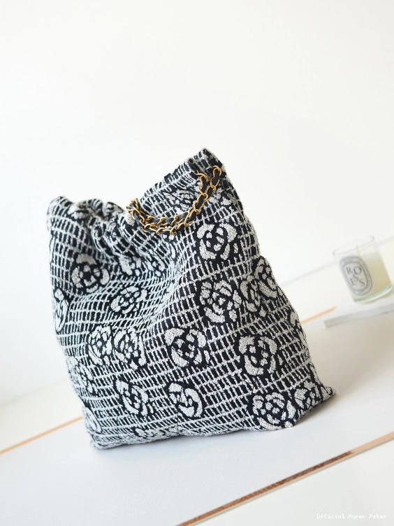 Hyper Peter HANDBAG 22 CHANEL 0816